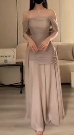 Load image into Gallery viewer, Arabia Dubai Modern Women's Long Velvet Dresses For Occasions Simply Draped Chiffon Ruffle Prom Gown فستان ماركة