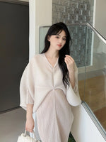 Load image into Gallery viewer, New Women's Dress - Summer Style, Elegant, Fashionable, Loose-fitting, Batwing Sleeve, V-neck, Long Pleated Dress
