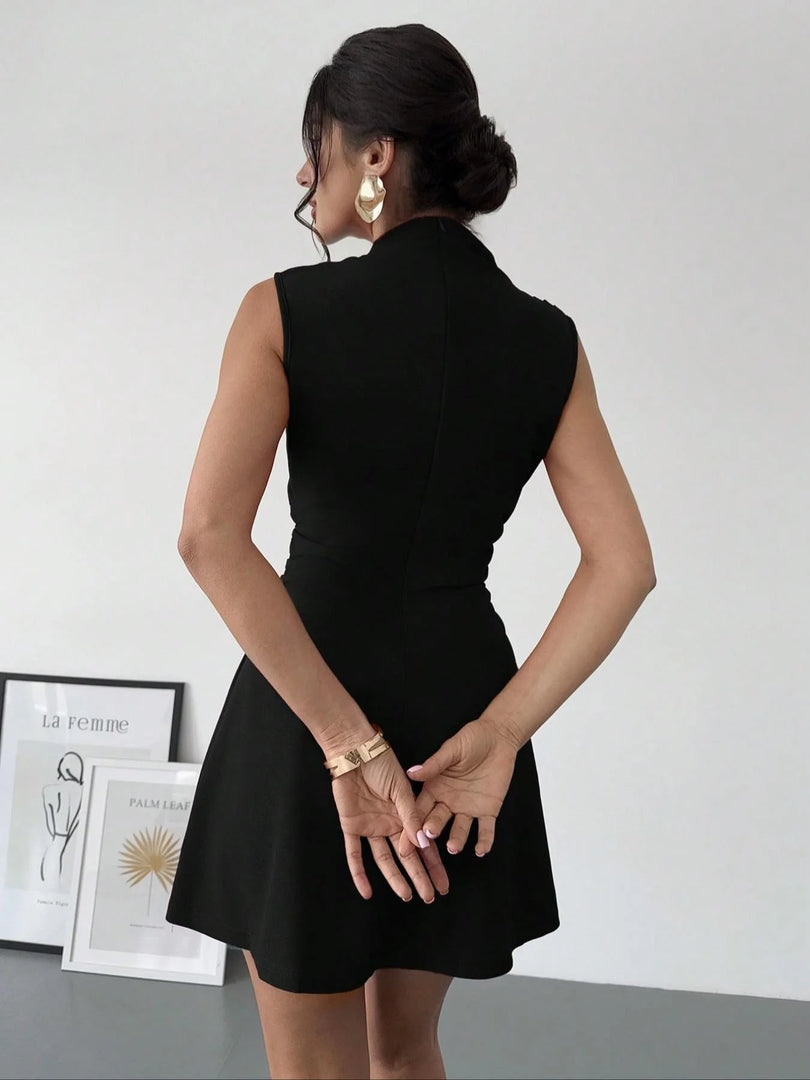 Elegant Women's Dress, Stylish Design, Perfect for Various Occasions, High-Quality Fabric, Trendy Fashion Piece