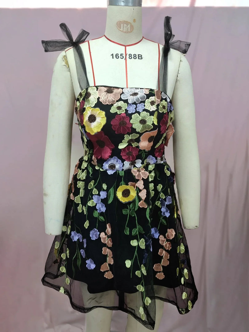 Women's Dress Fashionable 3D Flower Embroidery Wrapped Hip Sleeveless Sexy Sling Dress 2025