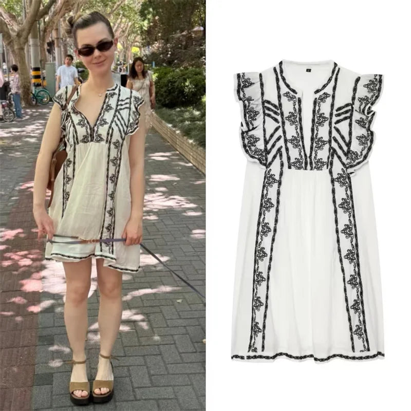 Women's Dress 2026 Summer New Black and White Color-Block Sleeveless Embroidered Short Dress Casual Vacation Elegant and Stylish