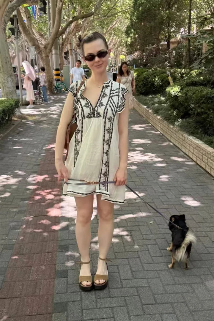 Women's Dress 2026 Summer New Black and White Color-Block Sleeveless Embroidered Short Dress Casual Vacation Elegant and Stylish